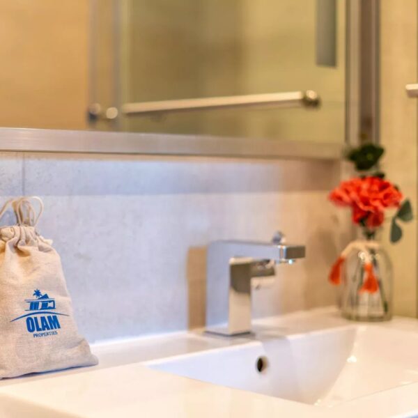 Appartement Cannes Gambetta : 3 pièces, refait à neuf, moderne et contemporain