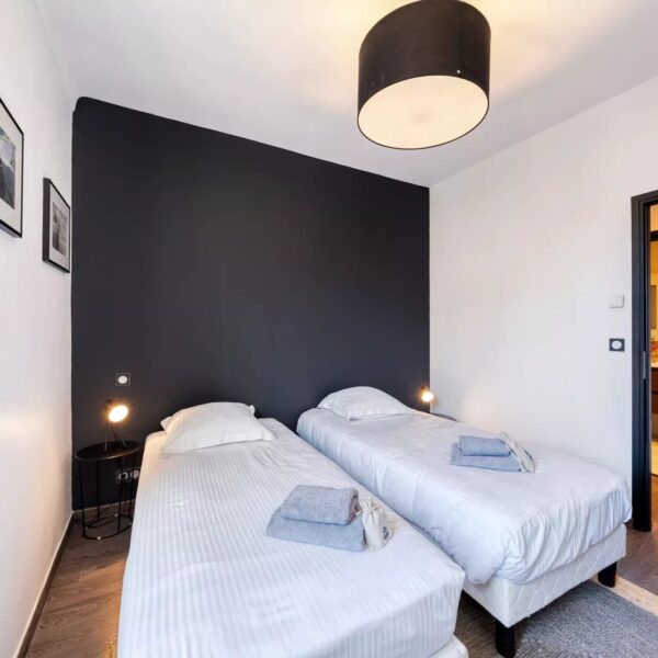 Appartement Cannes Gambetta : 3 pièces, refait à neuf, moderne et contemporain