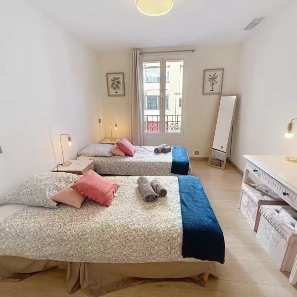 Appartement Cannes Anglais : 3 / 4 pièces, 7 personnes, balcon sud, mezzanine