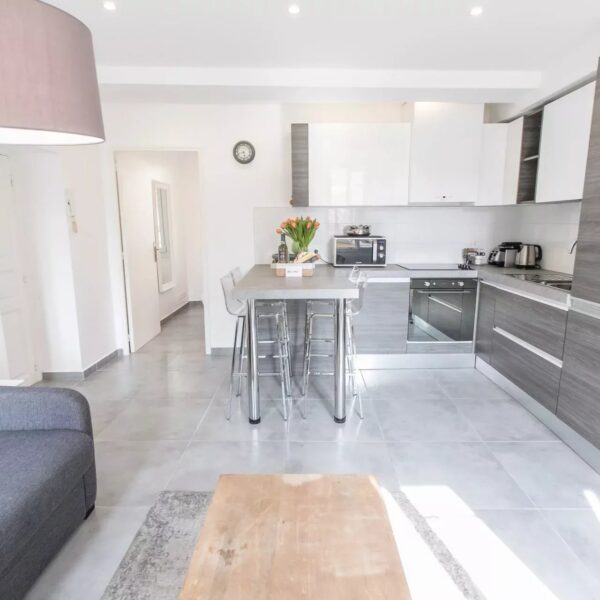 Appartement Cannes Centre : 2 pièces, 4 personnes, moderne, lumineux