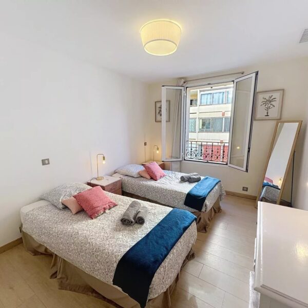 Appartement Cannes Anglais : 3 / 4 pièces, 7 personnes, balcon sud, mezzanine