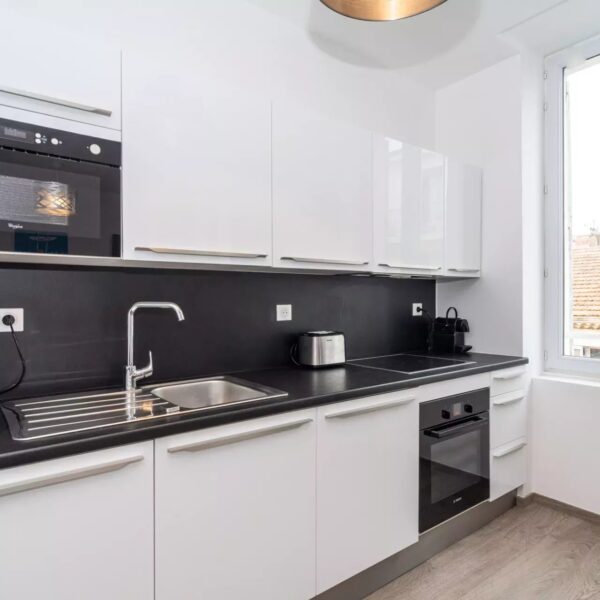 Appartement Cannes : coquet 2 pièces refait à neuf, cœur de ville