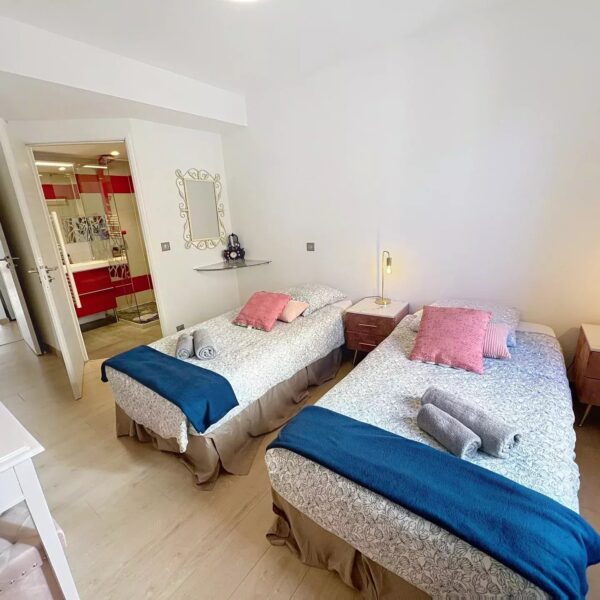 Appartement Cannes Anglais : 3 / 4 pièces, 7 personnes, balcon sud, mezzanine