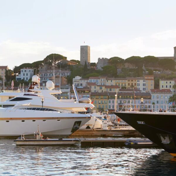 Apartment Cannes: splendid 2-bedrooms duplex apartment, high floor, sea view, terrace