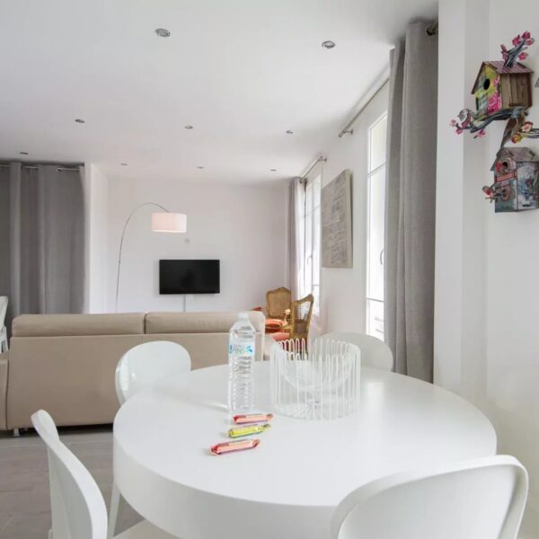 Appartement Cannes Gambetta : 3 pièces contemporain, proche commerces