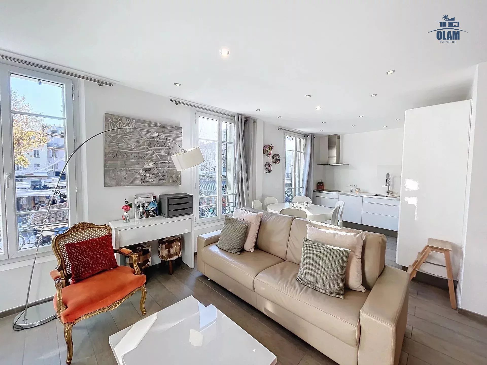 Appartement Cannes Gambetta : 3 pièces contemporain, proche commerces