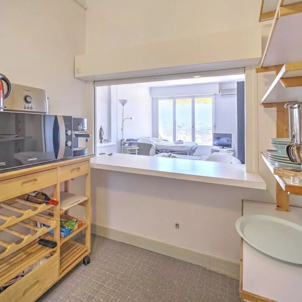 Appartement Cannes Basse Californie : 2 pièces, 6 personnes, balcon, vue Mer