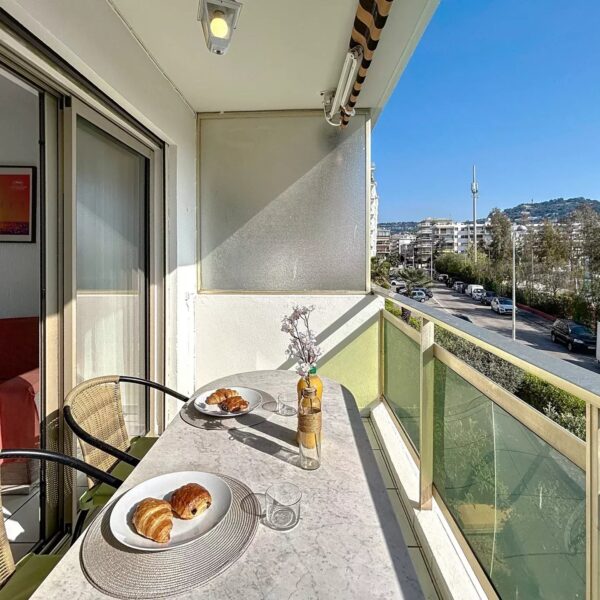 Cannes: charming, quiet apartment in secure residence