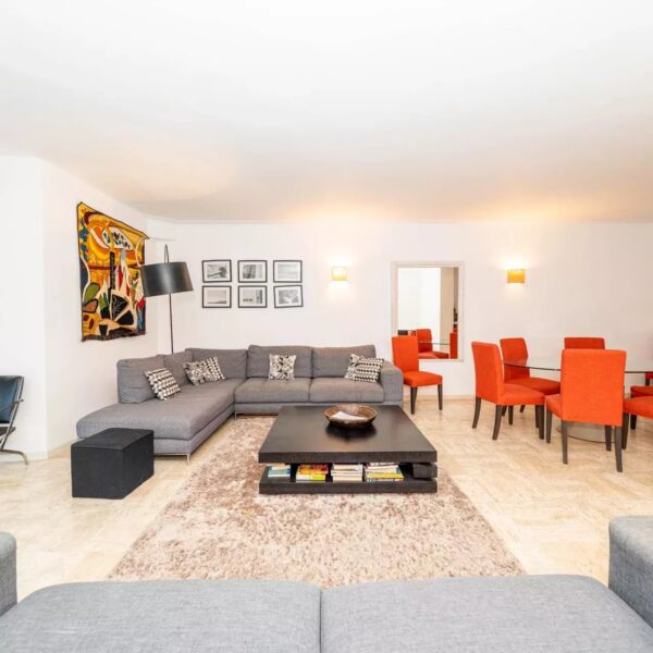 Cannes : Luxueux appartement 4 chambres avec jardin sur la Croisette