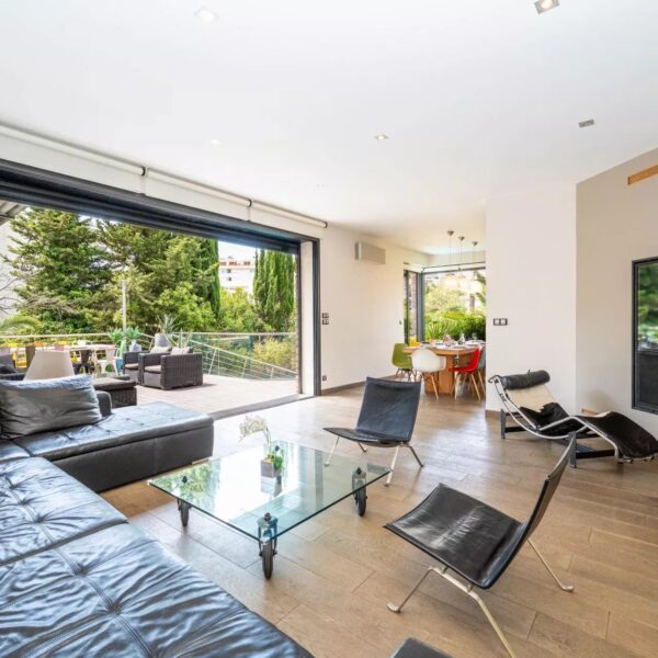 Cannes : Luxury Villa 6 bedrooms with swimming pool – Croisette