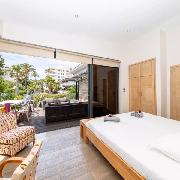 Cannes : Luxury Villa 6 bedrooms with swimming pool – Croisette