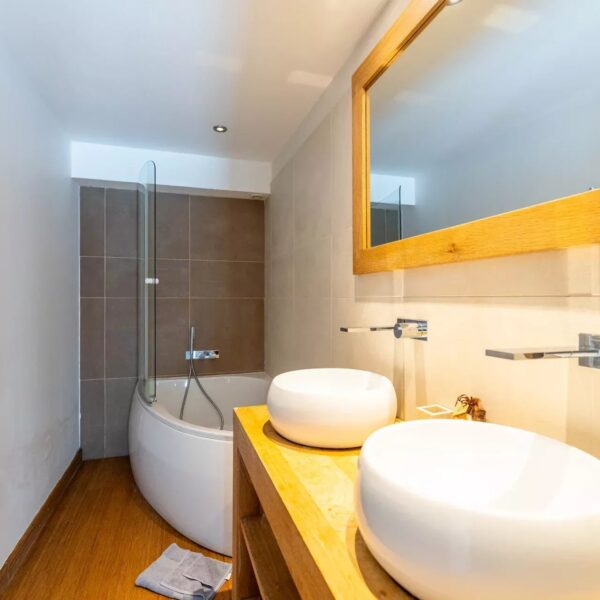 Cannes : Luxury Villa 6 bedrooms with swimming pool – Croisette