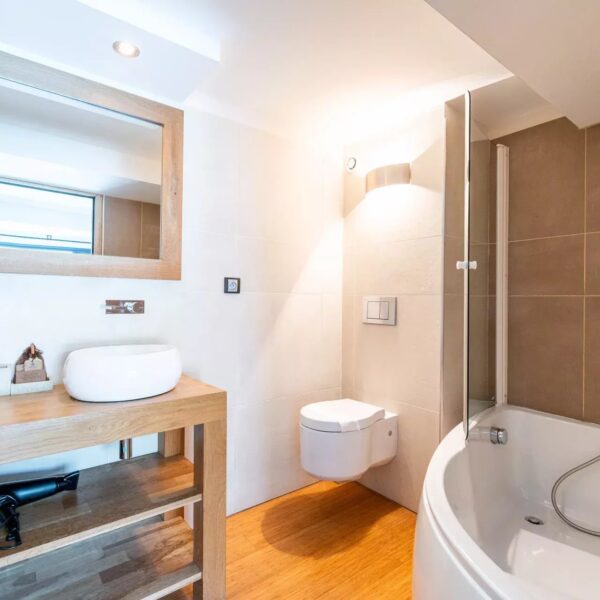 Cannes : Luxury Villa 6 bedrooms with swimming pool – Croisette