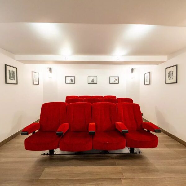 Cannes : Luxury Villa 6 bedrooms with swimming pool – Croisette