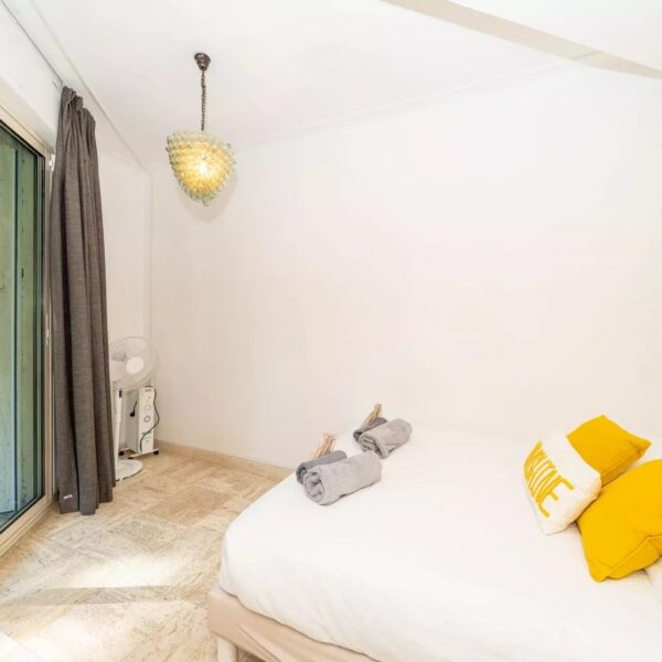 Cannes : Luxueux appartement 4 chambres avec jardin sur la Croisette