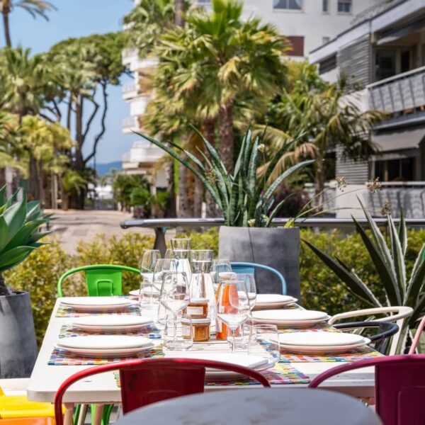 Cannes : Luxury Villa 6 bedrooms with swimming pool – Croisette