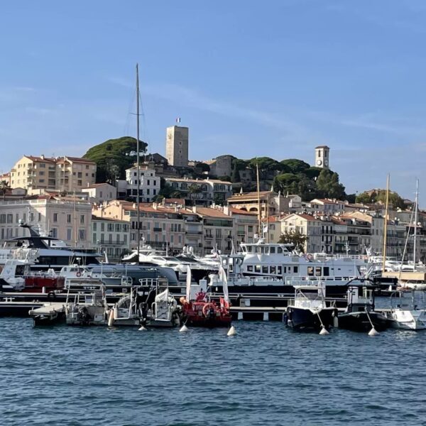 Cannes : Luxueux appartement 4 chambres avec jardin sur la Croisette