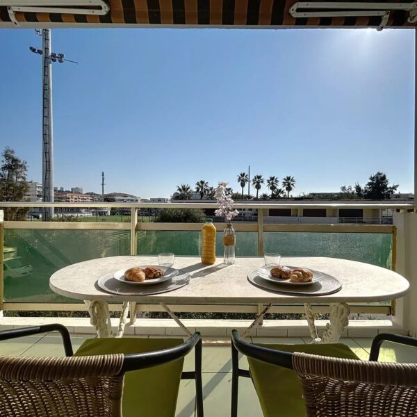 Cannes: charming, quiet apartment in secure residence