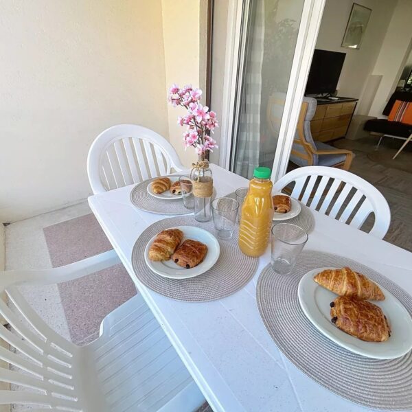 Cannes : charmant 2 pièces avec terrasse proche centre ville