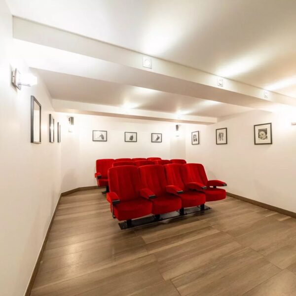 Cannes : Luxury Villa 6 bedrooms with swimming pool – Croisette