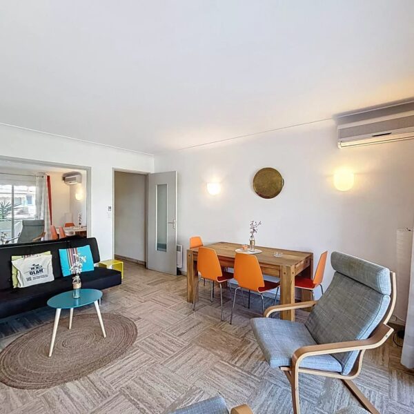 Cannes: charming 2-room apartment with terrace close to city center