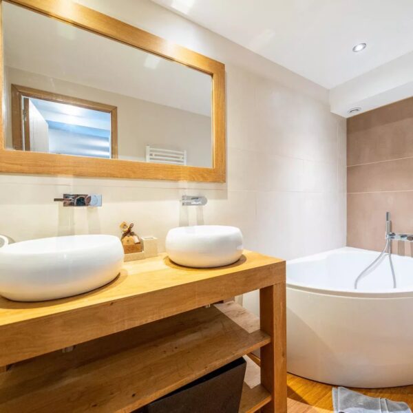 Cannes : Luxury Villa 6 bedrooms with swimming pool – Croisette