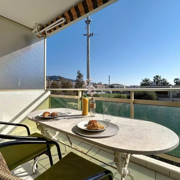 Cannes: charming, quiet apartment in secure residence