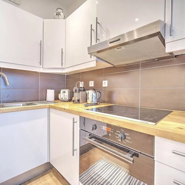 Apartment Cannes : 1-bedrooms with balcony, trendy area of Cannes