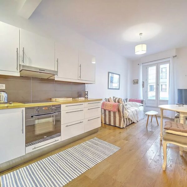 Apartment Cannes : 1-bedrooms with balcony, trendy area of Cannes