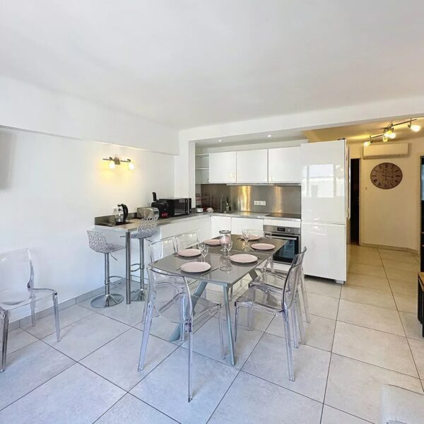 Cannes apartment: superb bright 4-room apartment, residence with elevator, open kitchen