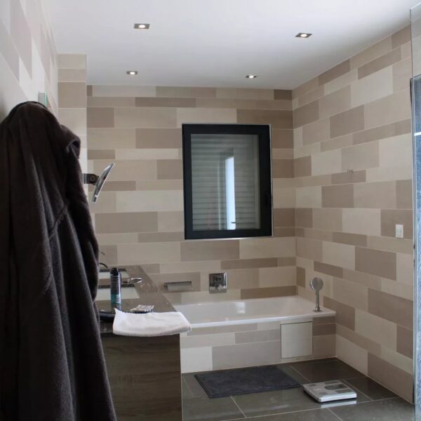 Villa Roquefort-les-Pins: 5 bedrooms, infinity pool, panoramic sea view