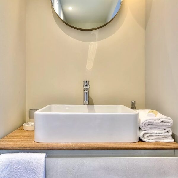 Appartement Cannes : 3 pièces rénové par architecte, lumineux