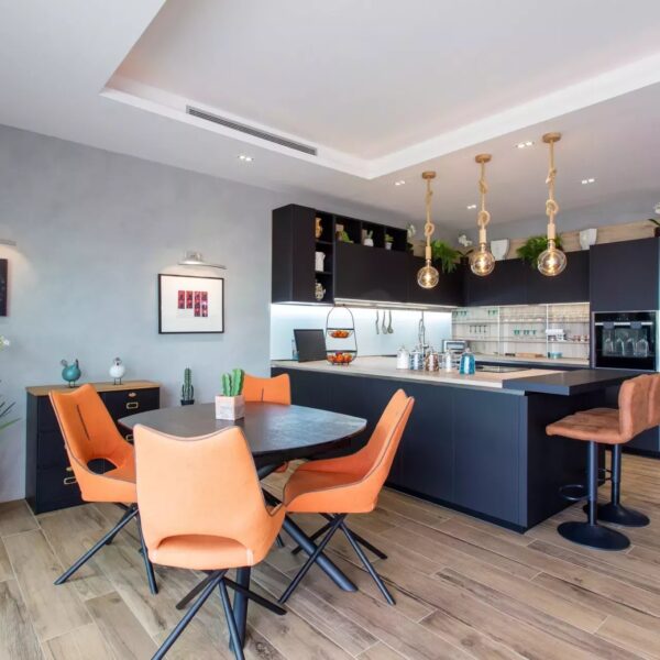 Golfe-Juan : Villa 3 chambres avec piscine et vue mer