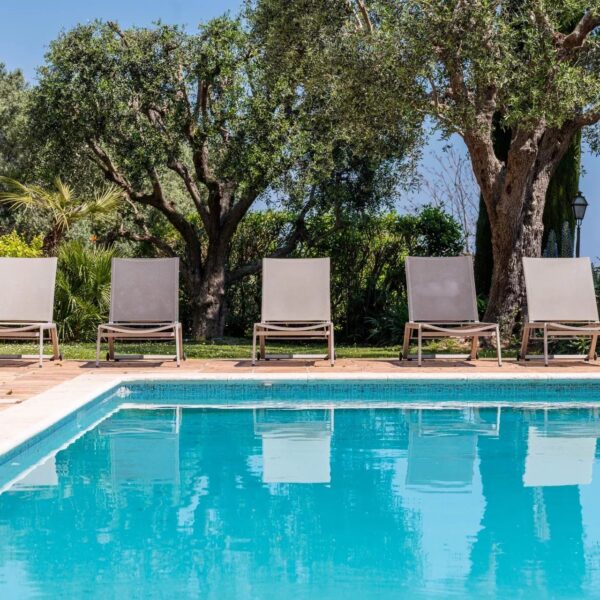 Antibes: 4-bedroom villa with swimming pool and sea view