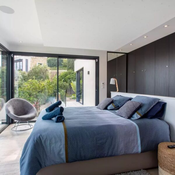 Golfe-Juan : Villa 3 chambres avec piscine et vue mer