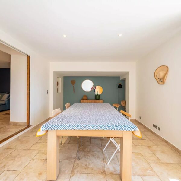 Antibes : villa 4 chambres avec piscine et vue mer