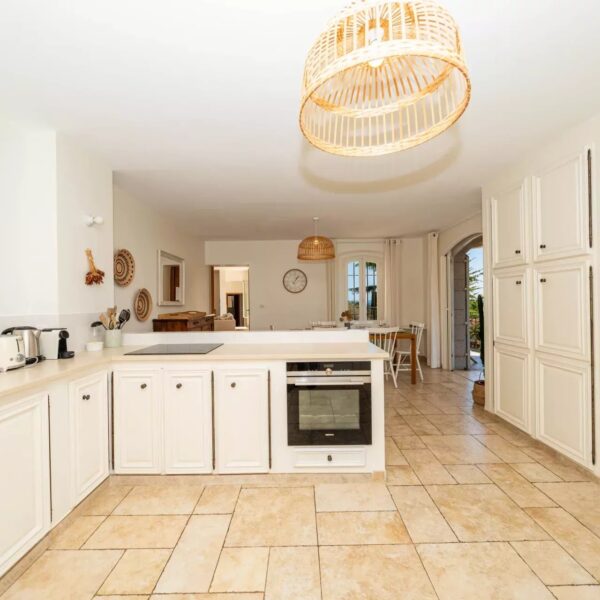 Antibes : villa 4 chambres avec piscine et vue mer