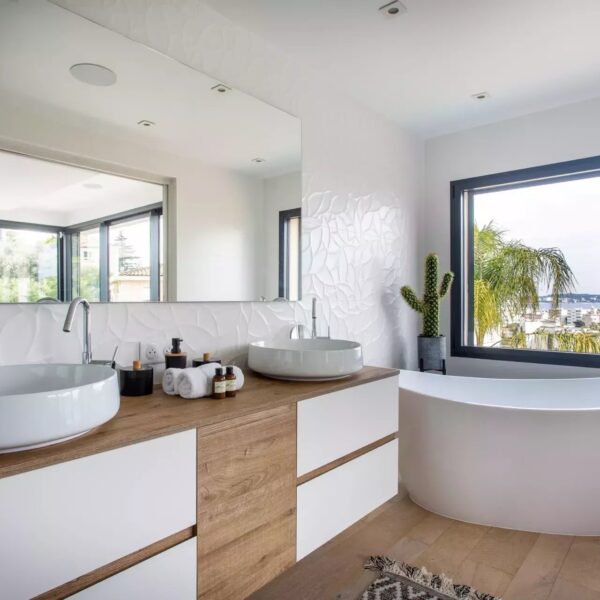 Golfe-Juan : Villa 3 chambres avec piscine et vue mer