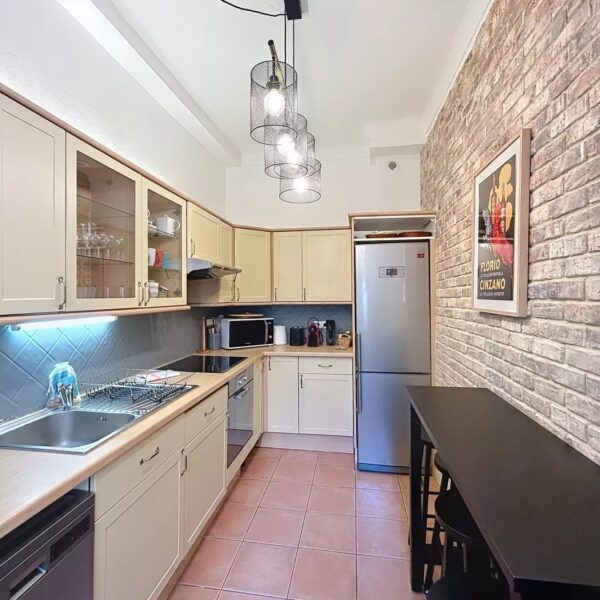 Cannes: very nice, quiet apartment in the city center