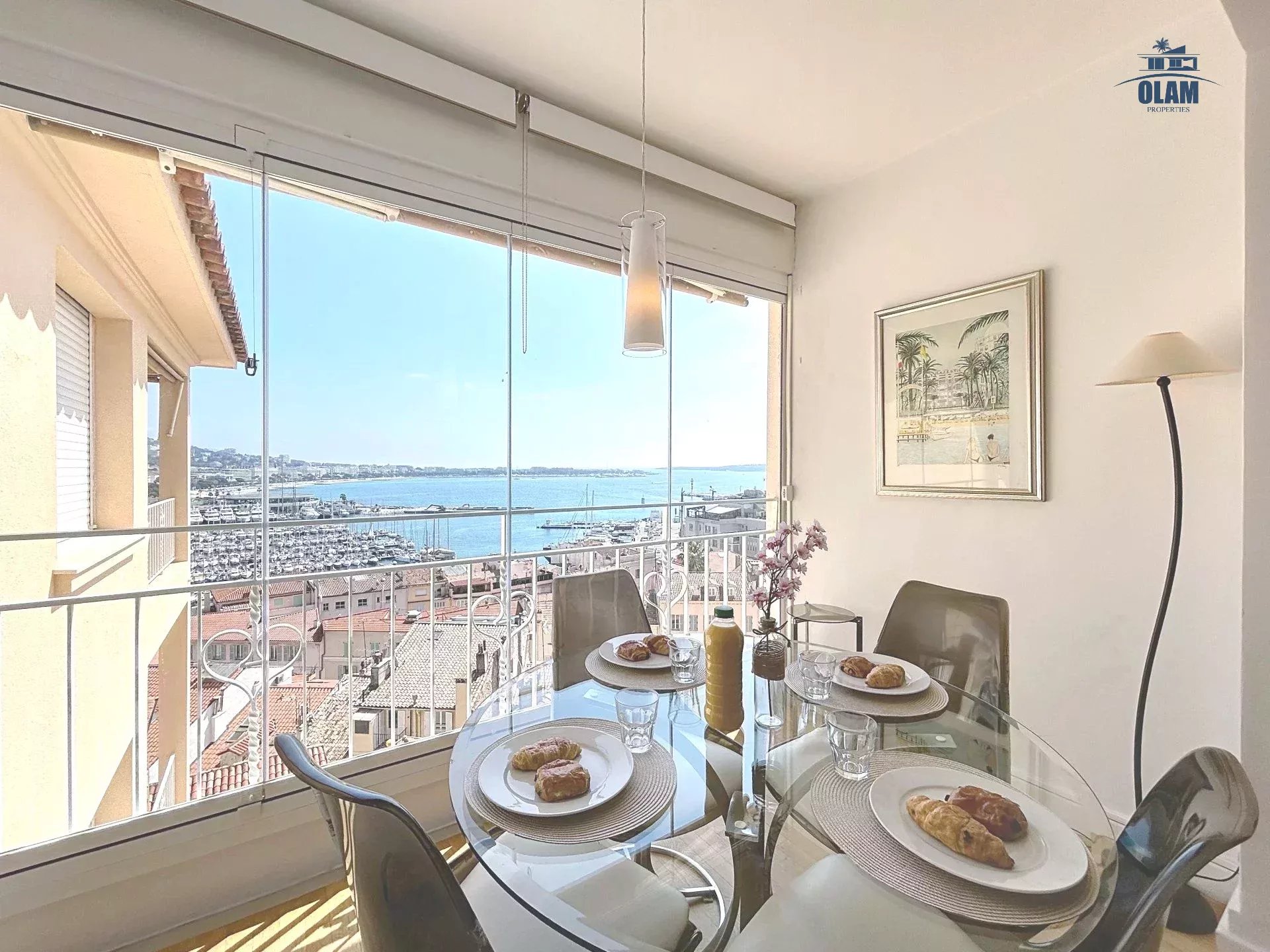 Cannes : Vue mer imprenable – Appartement 2 chambres lumineux au calme avec loggia