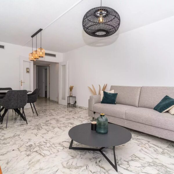 Apartment Cannes Croisette: spacious 1-bedroom apartment ideally located, sea view