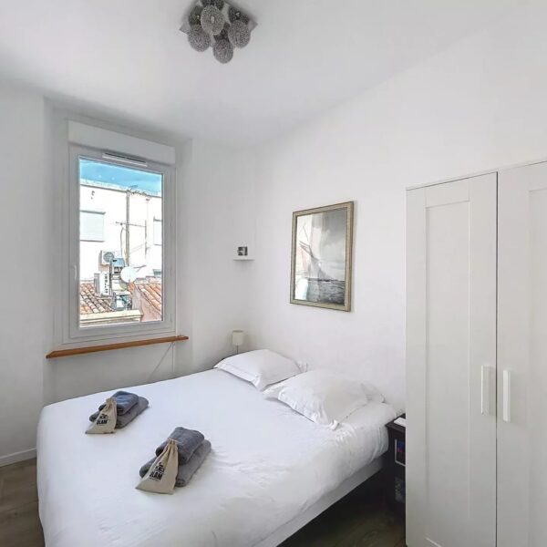 Cannes: beautiful apartment with terrace and view of the Vieux port