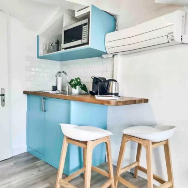 Cannes: pretty studio with view of Le Suquet