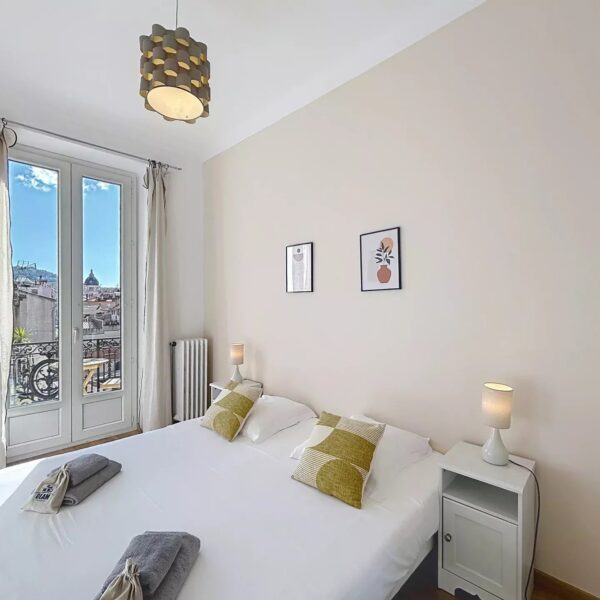 Cannes : bel appartement lumineux en centre ville