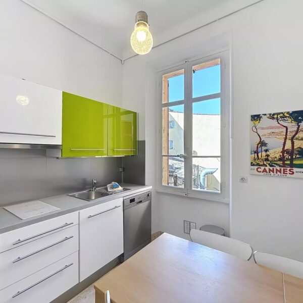 Cannes: beautiful, bright apartment in the city center