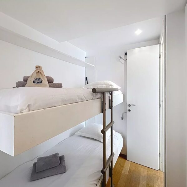 Cannes: beautiful apartment with terrace and view of the Vieuxport