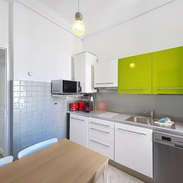 Cannes : bel appartement lumineux en centre ville