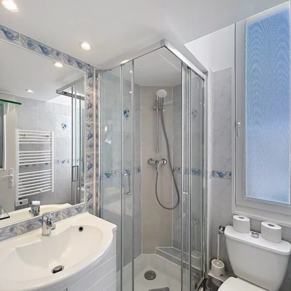 Cannes: charming studio in the city center