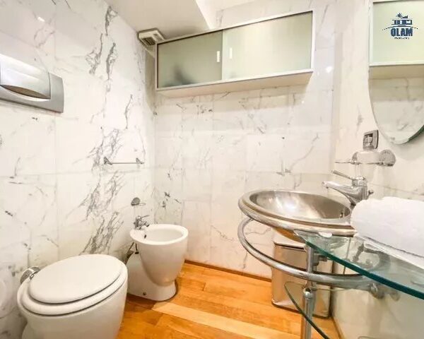 Cannes: beautiful apartment with terrace and view of the Vieuxport