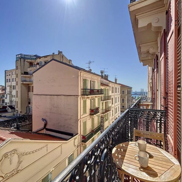 Cannes: beautiful, bright apartment in the city center